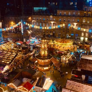 Pigeon’s view of a festive George Square🎄✨🎉 #glasgow #lights #Christmas #festive #winter #christmasmarket